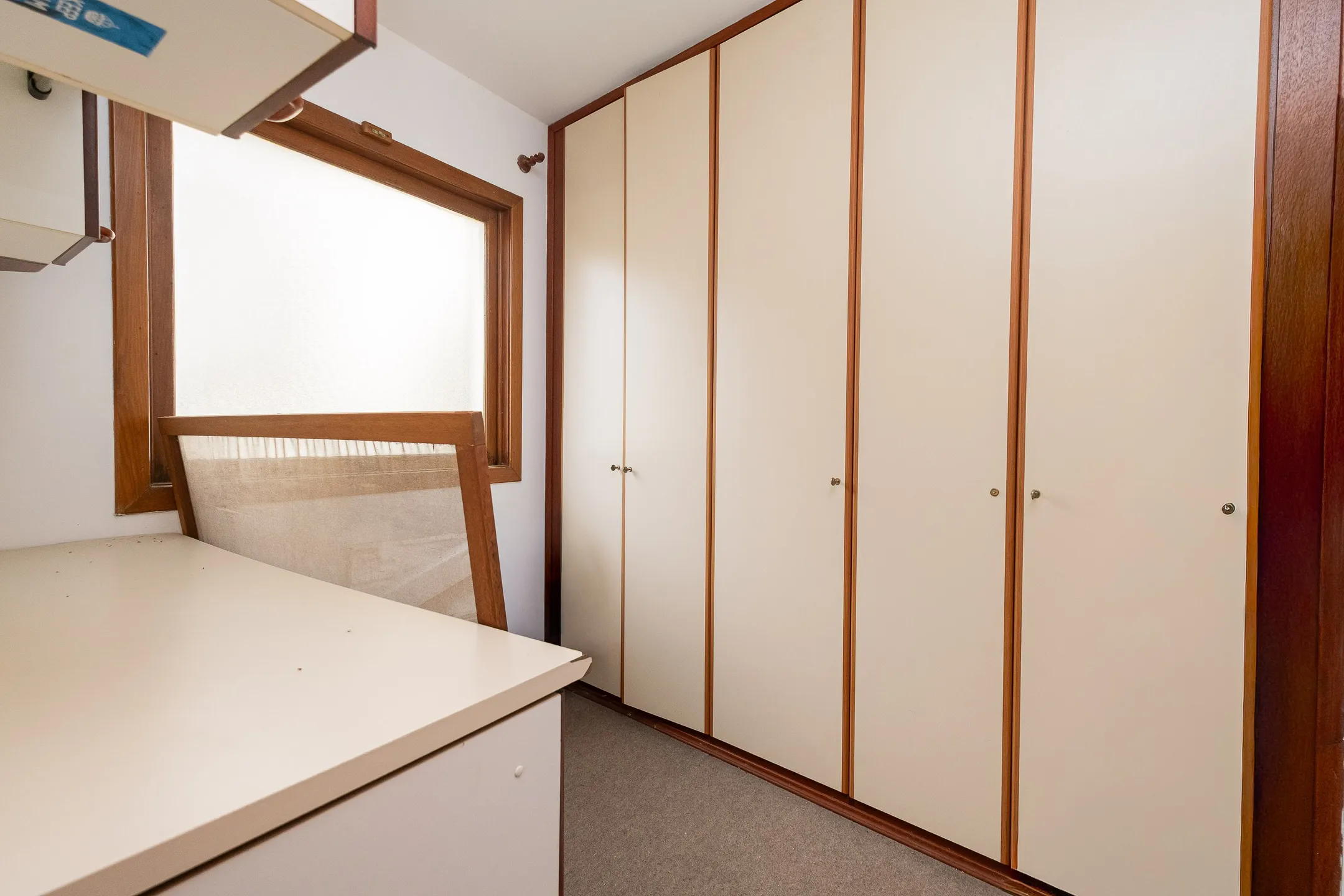Apartamento à venda no Edifício Jardim da Luz, Centro - 212 m², 3 quartos (sendo 1 suíte), lareira e área gourmet com churrasqueira. - 25