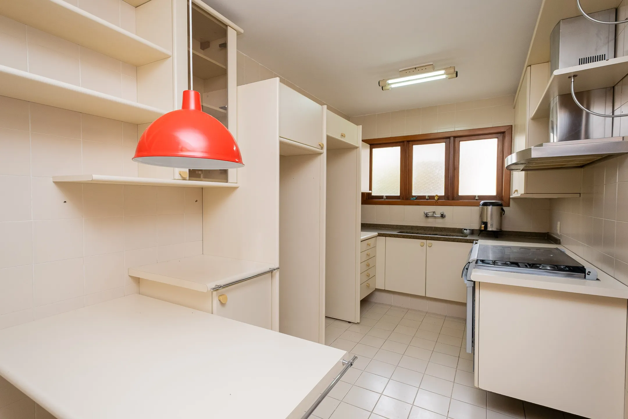 Apartamento à venda no Edifício Jardim da Luz, Centro - 212 m², 3 quartos (sendo 1 suíte), lareira e área gourmet com churrasqueira. - 7