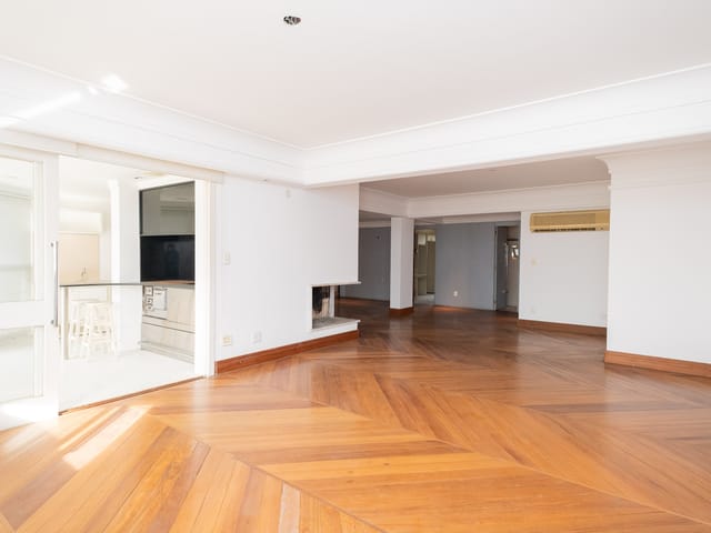 Apartamento 3 quartos e 4 banheiros, à venda, no bairro Centro em Pelotas