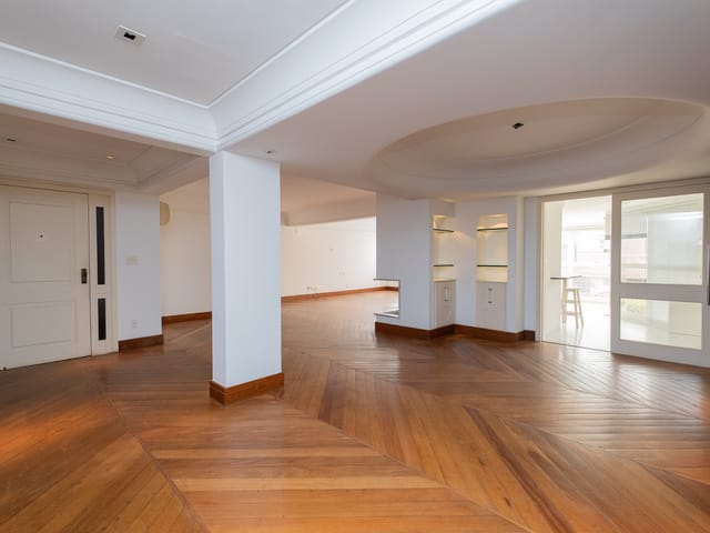 Apartamento 3 quartos e 4 banheiros, à venda, no bairro Centro em Pelotas