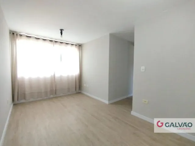 Apartamento 3 quartos e 1 banheiro, para alugar, no bairro Portão em Curitiba