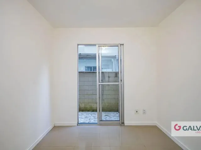 Apartamento 2 quartos e 1 banheiro, para alugar, no bairro Santa Cândida em Curitiba