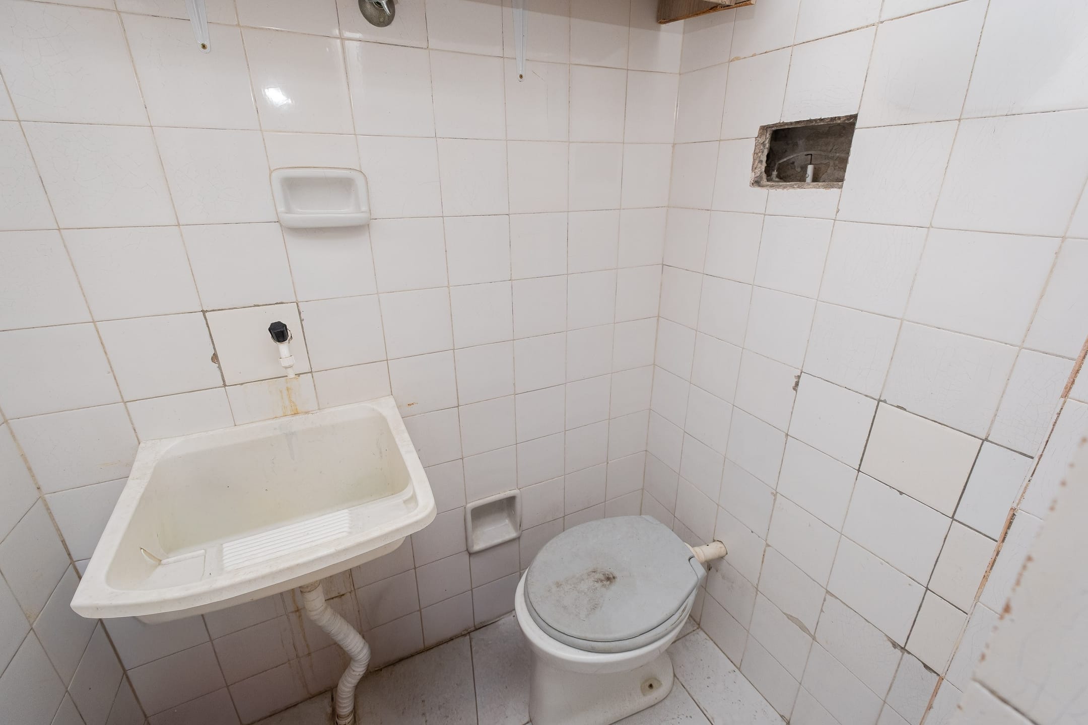 Apartamento à venda no Edifício Quinta Real, Centro - 75 m², 3 quartos, piso laminado e vaga coberta. - 13