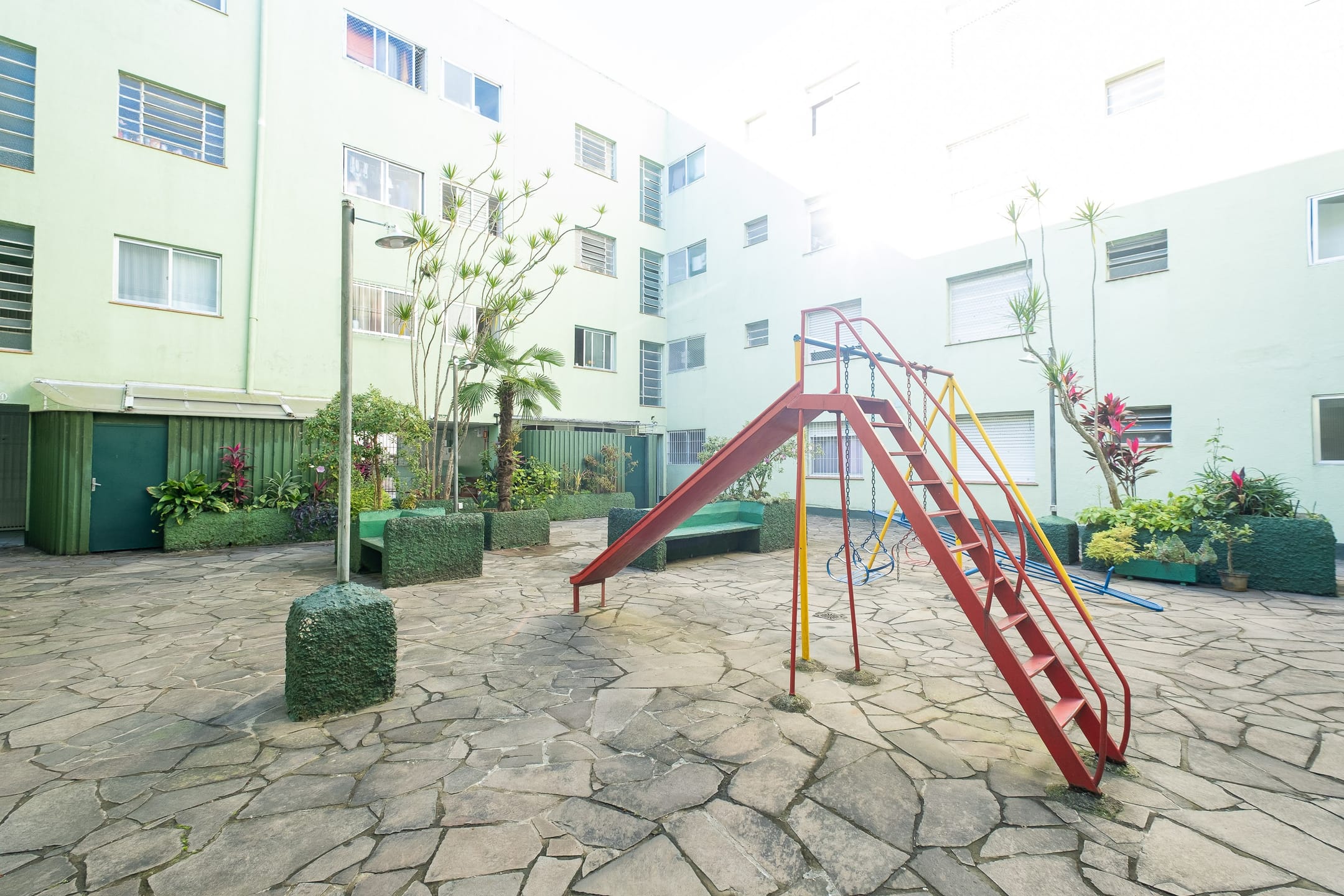 Apartamento à venda no Edifício Quinta Real, Centro - 75 m², 3 quartos, piso laminado e vaga coberta. - 16
