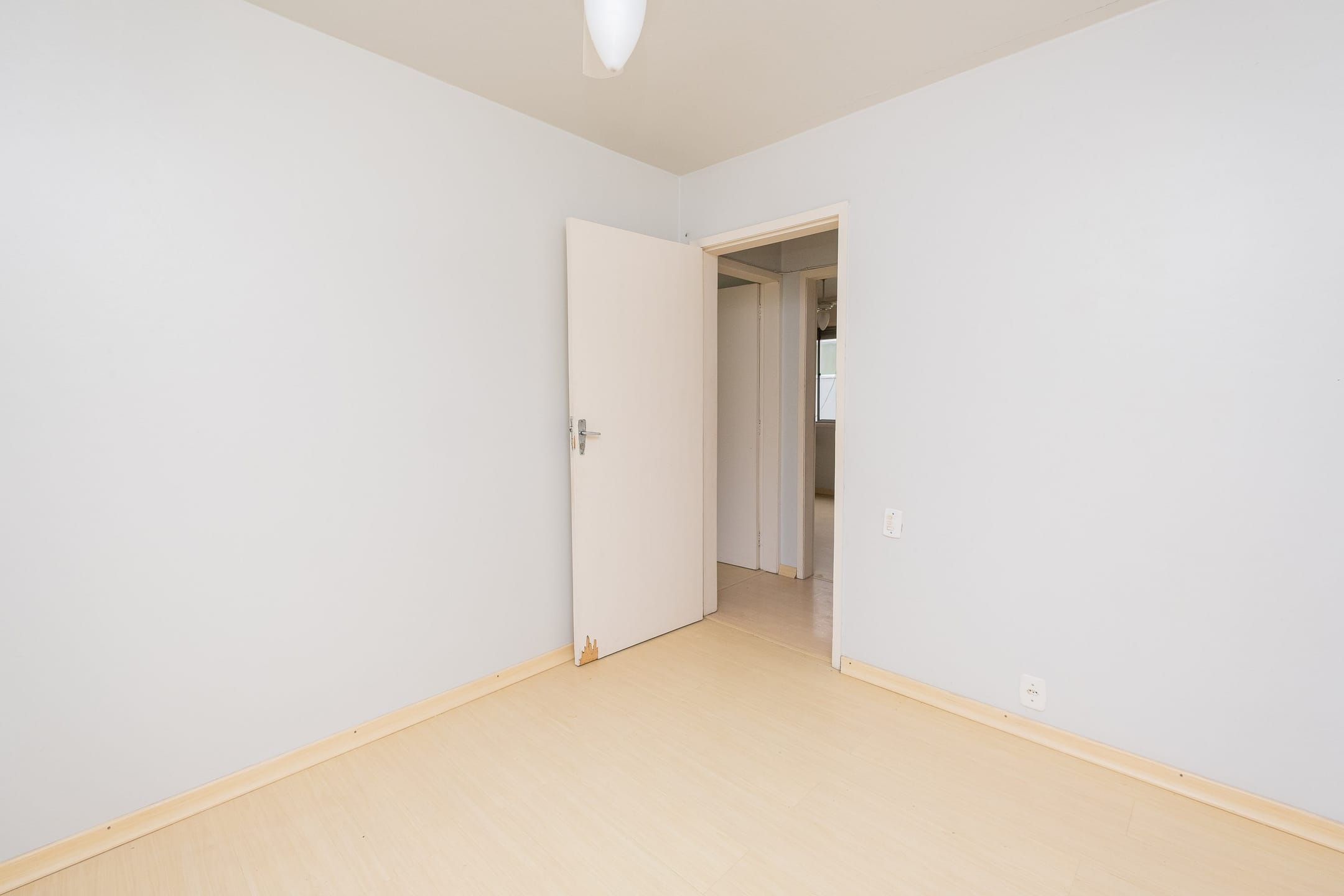 Apartamento à venda no Edifício Quinta Real, Centro - 75 m², 3 quartos, piso laminado e vaga coberta. - 10