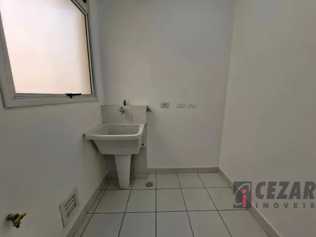 Apartamento 3 quartos e 1 banheiro, para alugar, no bairro Vila Yara em Colombo