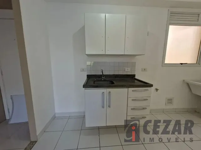 Apartamento 3 quartos e 1 banheiro, para alugar, no bairro Vila Yara em Colombo