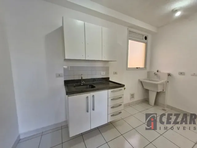 Apartamento 3 quartos e 1 banheiro, para alugar, no bairro Vila Yara em Colombo