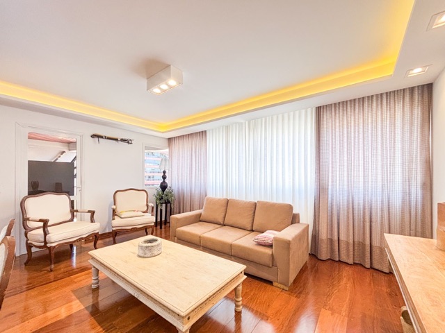 Apartamento com 300m² 2 quartos e 4 banheiros, à venda, no bairro Centro em Londrina