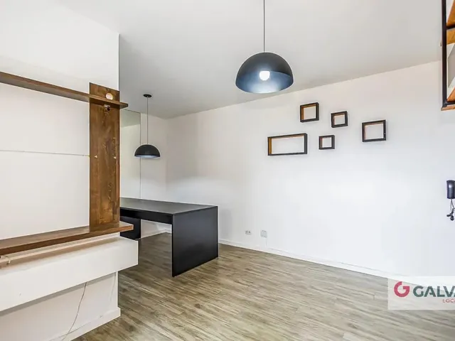 Apartamento 2 quartos e 1 banheiro, para alugar, no bairro Novo Mundo em Curitiba