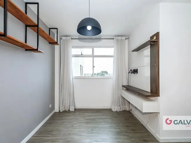 Apartamento 2 quartos e 1 banheiro, para alugar, no bairro Novo Mundo em Curitiba