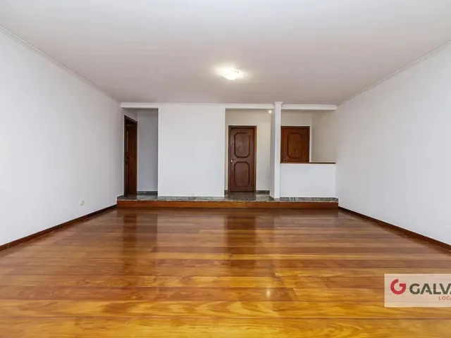 Apartamento 3 quartos e 2 banheiros, para alugar, no bairro Água Verde em Curitiba