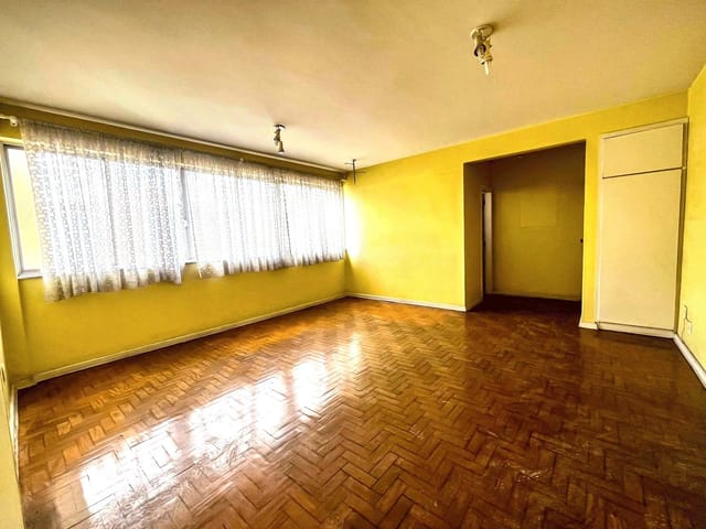 Foto do Apartamento - Apartamento no Bairro Paraíso com 2 dormitórios com armários + 1 Quarto auxiliar, 1 vaga de garagem, gerador e Portaria 24 hs | Miani Imóveis
