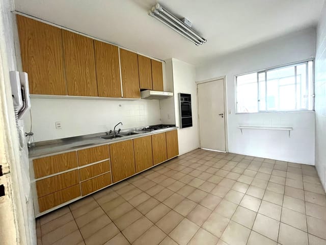 Foto do Apartamento - Apartamento no Bairro Paraíso com 2 dormitórios com armários + 1 Quarto auxiliar, 1 vaga de garagem, gerador e Portaria 24 hs | Miani Imóveis