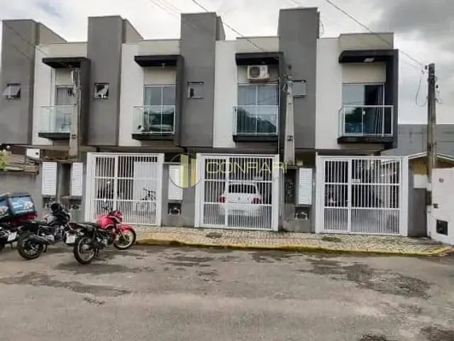 Sobrado 2 quartos e 3 banheiros, à venda, no bairro Morretes em Itapema