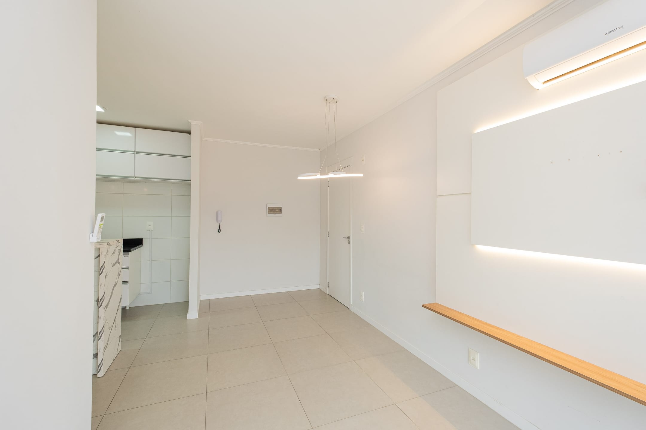 Apartamento mobiliado à venda no Acqua Dunas, Areal - 50 m², 2 quartos, sacada fechada com churrasqueira e frente norte. - 6
