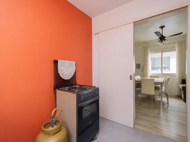 Apartamento com 54m² 1 quarto e 1 banheiro, para alugar, no bairro Centro em Pelotas