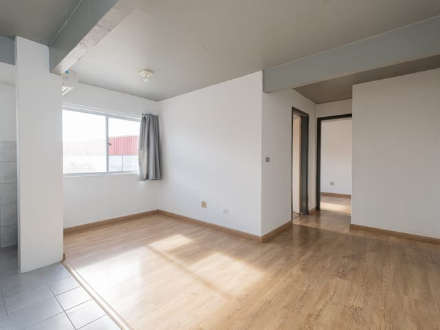 Apartamento com 51m² 2 quartos e 1 banheiro, para alugar, no bairro Centro em Pelotas