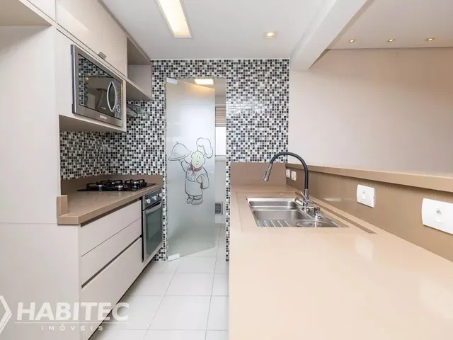 Apartamento 2 quartos e 2 banheiros, para alugar, no bairro Cabral em Curitiba