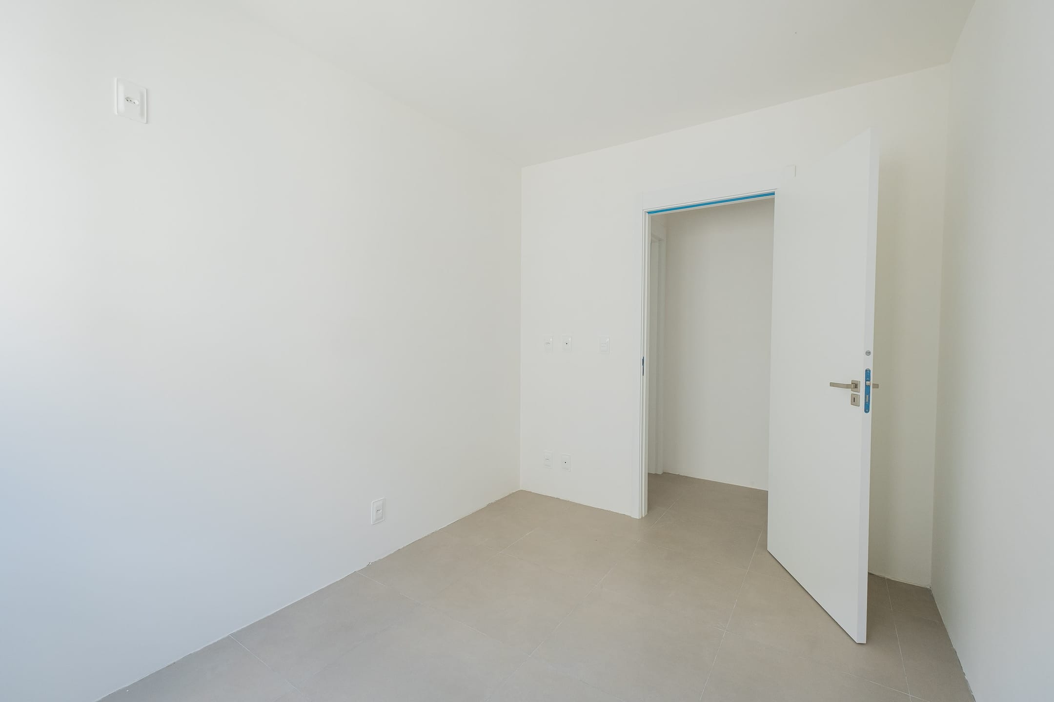Apartamento de 2 dormitórios para aluguel no bairro São Gonçalo em Pelotas RS com ótima localização, conforto e excelente custo-benefício - 9