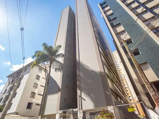 Apartamento 2 quartos e 1 banheiro, para alugar, no bairro Água Verde em Curitiba