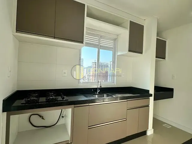 Apartamento 2 quartos e 2 banheiros, para alugar, no bairro Morretes em Itapema