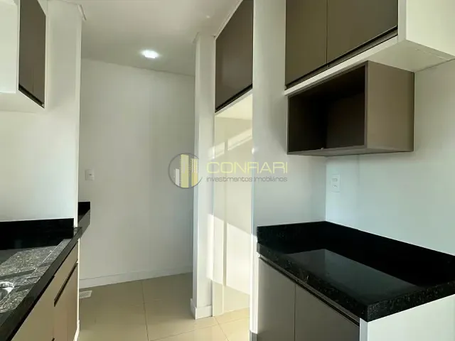 Apartamento 2 quartos e 2 banheiros, para alugar, no bairro Morretes em Itapema