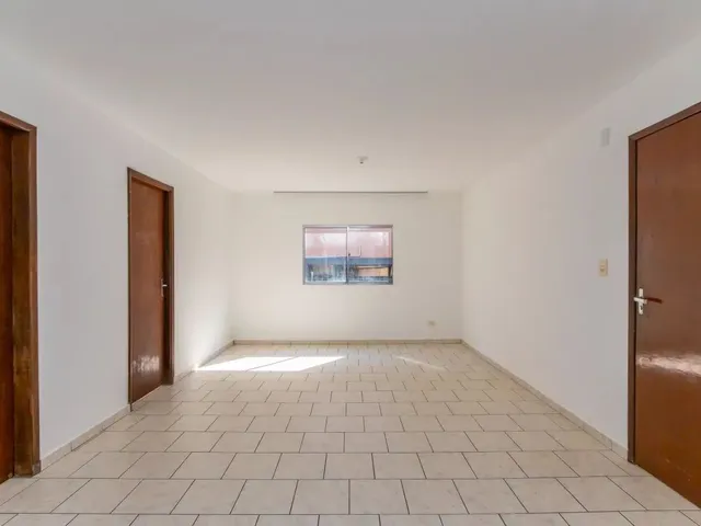 Apartamento 2 quartos e 1 banheiro, para alugar, no bairro Cajuru em Curitiba