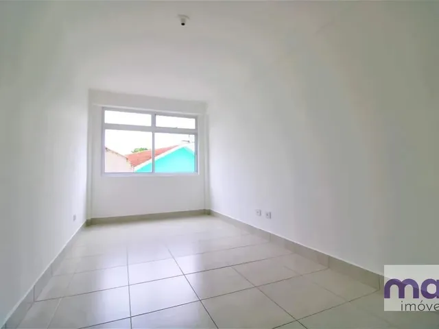 Apartamento com 73m² 2 quartos e 1 banheiro, para alugar, no bairro Centro em Curitiba