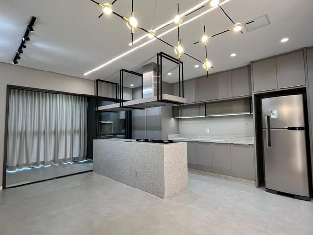 Apartamento com 127m² 3 quartos e 2 banheiros, para alugar, no bairro Conjunto Habitacional Jamile Dequech em Londrina