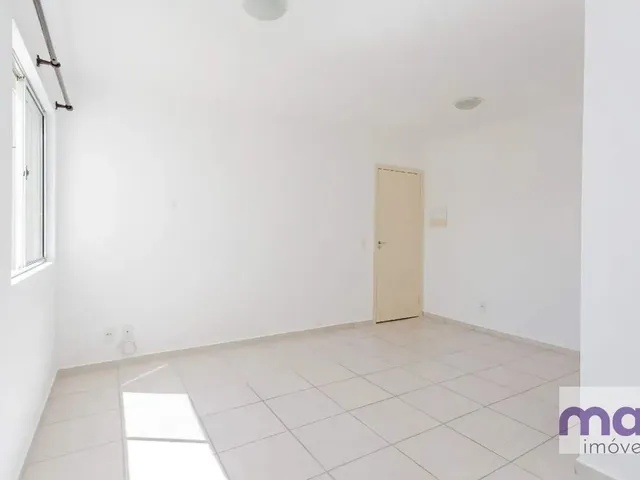 Apartamento 2 quartos e 1 banheiro, para alugar, no bairro Santa Cândida em Curitiba