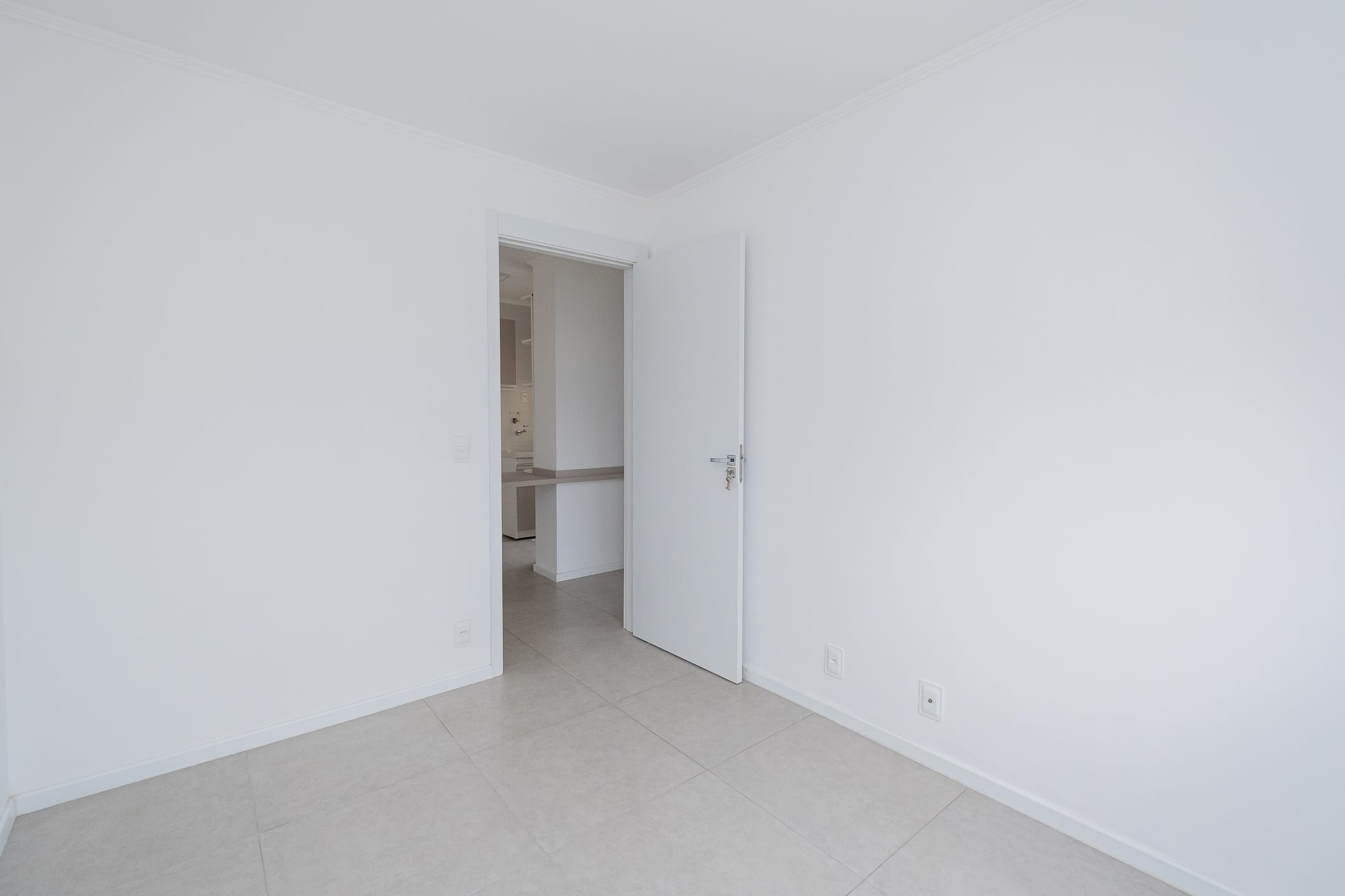 Apartamento 2 dormitórios para locação no Centro de Pelotas RS com ótima localização, próximo a serviços, conforto e praticidade diária já! - 8