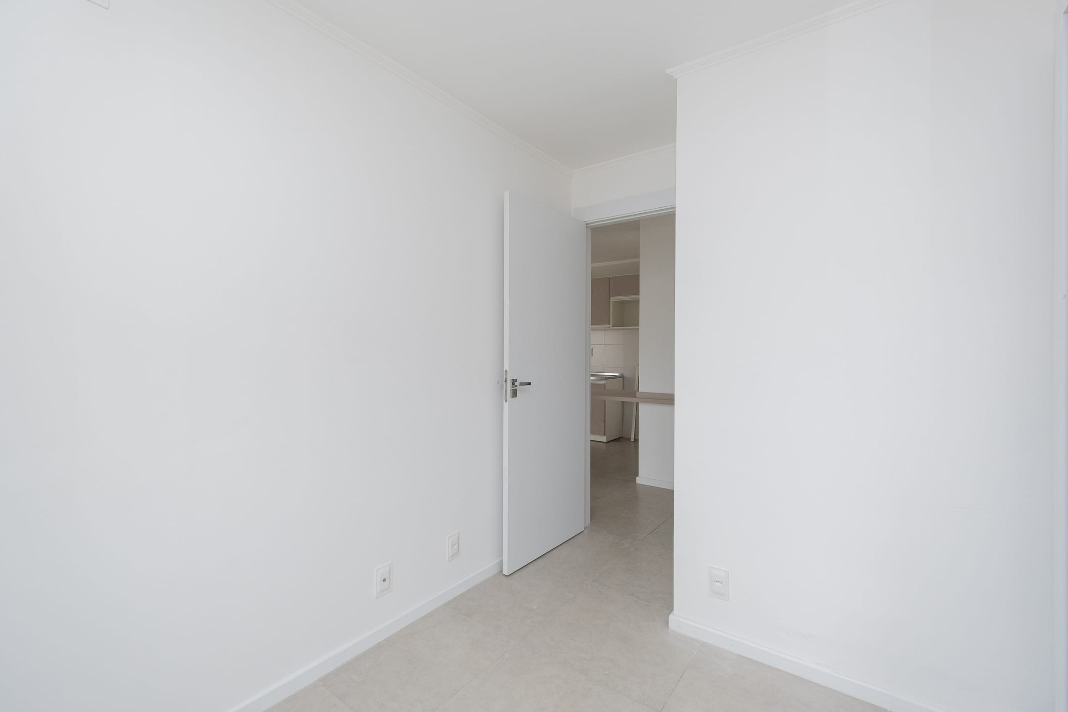 Apartamento 2 dormitórios para locação no Centro de Pelotas RS com ótima localização, próximo a serviços, conforto e praticidade diária já! - 10