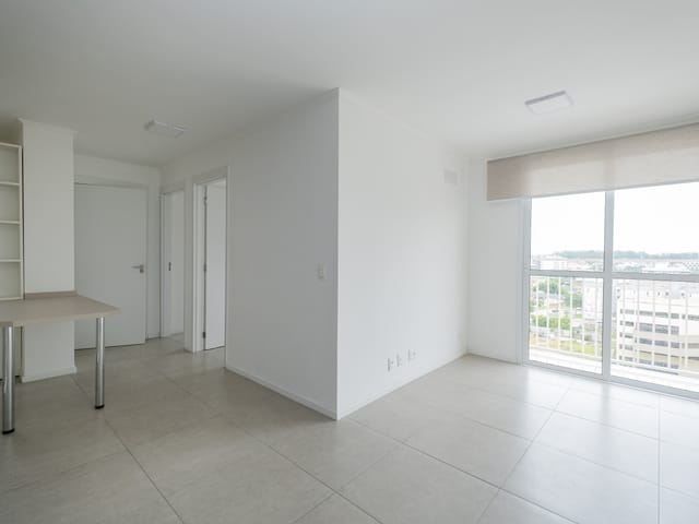 Apartamento com 62m² 2 quartos e 1 banheiro, para alugar, no bairro Centro em Pelotas