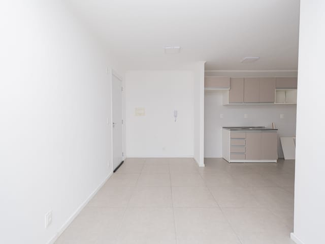 Apartamento com 62m² 2 quartos e 1 banheiro, para alugar, no bairro Centro em Pelotas