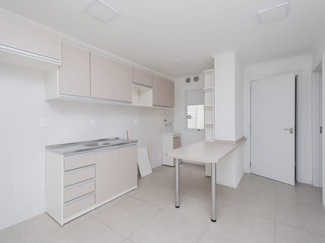 Apartamento com 62m² 2 quartos e 1 banheiro, para alugar, no bairro Centro em Pelotas