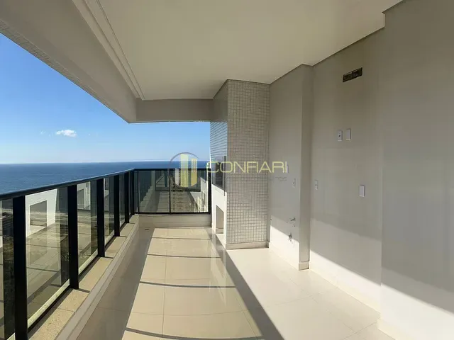 Apartamento com 270m² 4 quartos e 5 banheiros, à venda, no bairro Meia Praia em Itapema