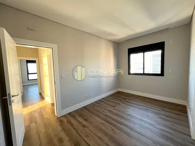 Apartamento com 270m² 4 quartos e 5 banheiros, à venda, no bairro Meia Praia em Itapema