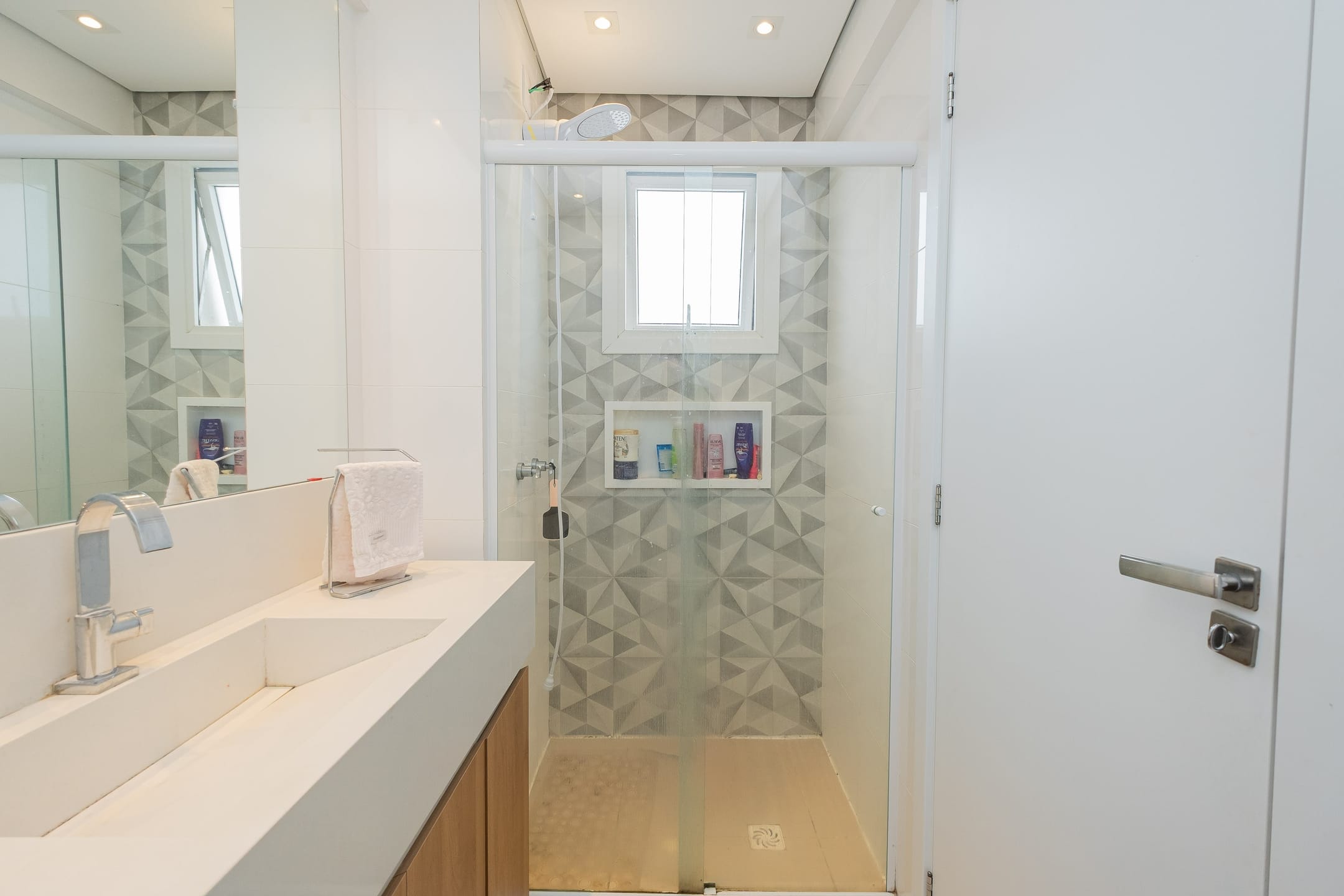 Apartamento semi mobiliado à venda no Solarium Araújo, Centro - 73 m², 2 quartos (sendo 1 suíte), churrasqueira e ótima posição solar. - 11