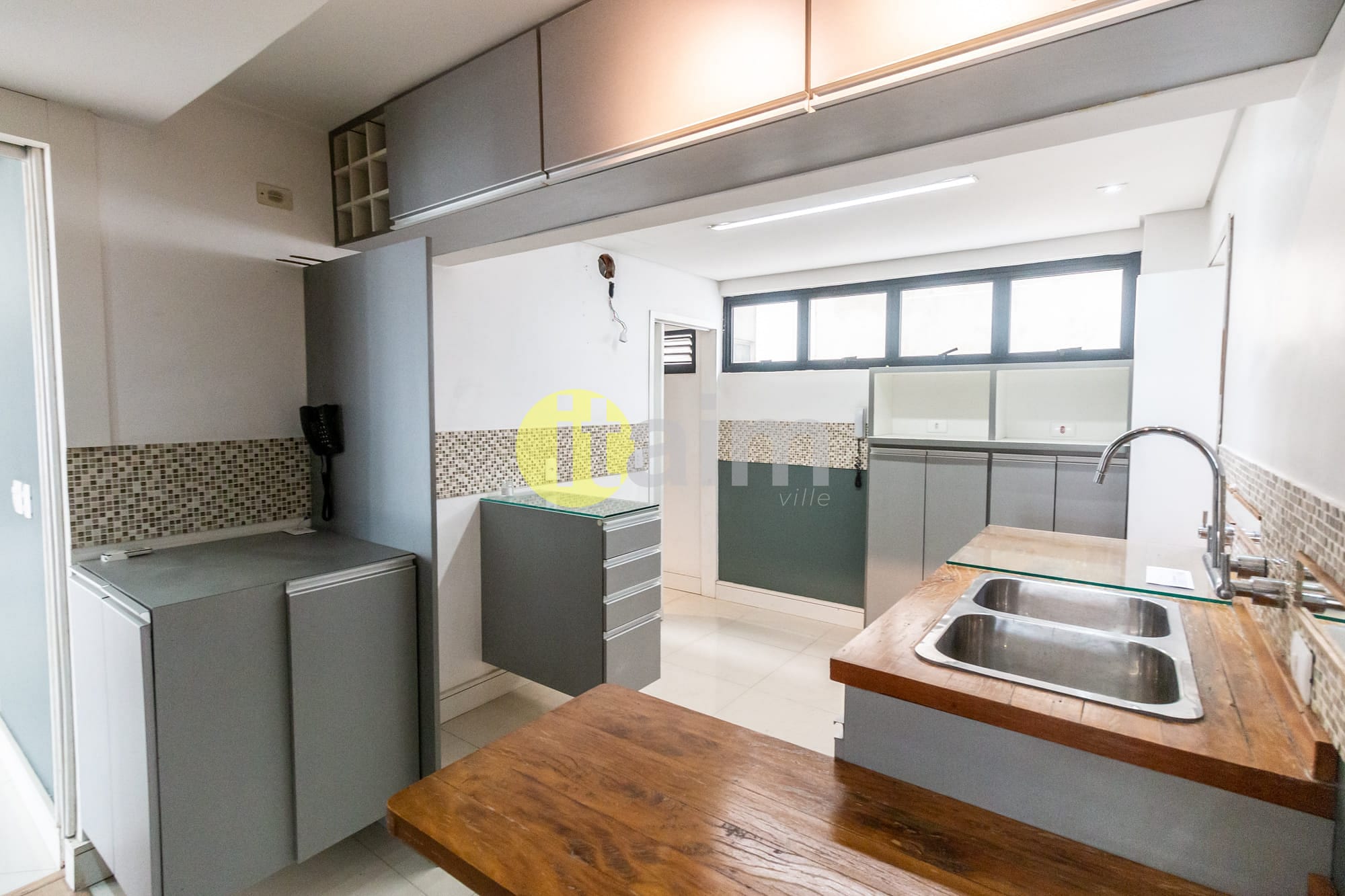 Apartamento à venda com 3 quartos, 140m² - Foto 10