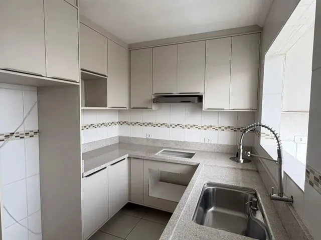 Apartamento 2 quartos e 1 banheiro, para alugar, no bairro Parque da Fonte em São José Dos Pinhais