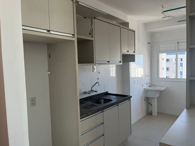 Apartamento 2 quartos e 2 banheiros, para alugar, no bairro Gleba Palhano em Londrina