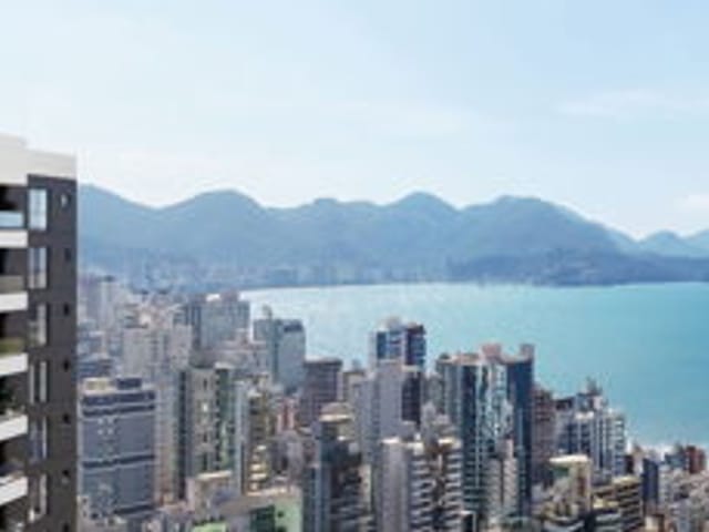Apartamento à venda, no bairro Meia Praia em Itapema