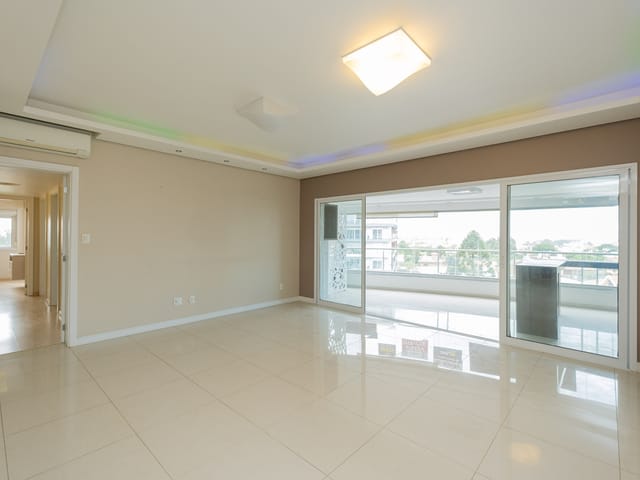 Apartamento com 214m² 3 quartos e 3 banheiros, à venda, no bairro Centro em Pelotas