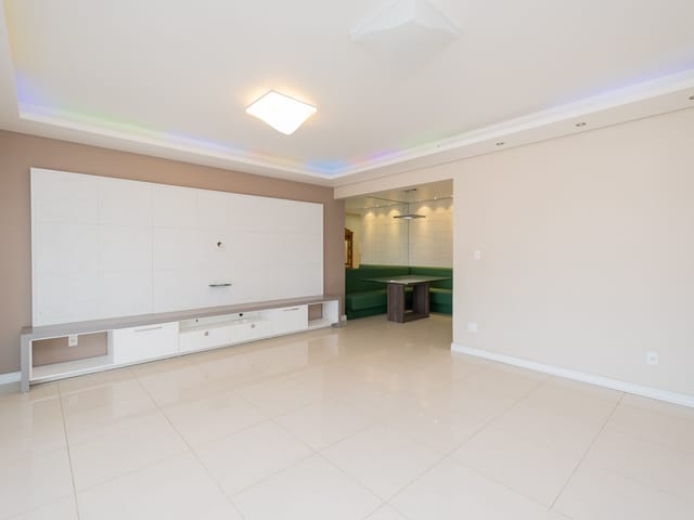 Apartamento com 214m² 3 quartos e 3 banheiros, à venda, no bairro Centro em Pelotas
