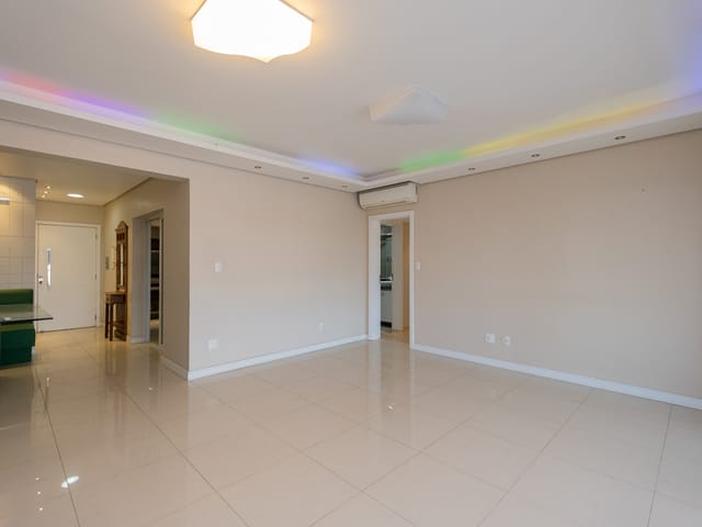 Apartamento com 214m² 3 quartos e 3 banheiros, à venda, no bairro Centro em Pelotas