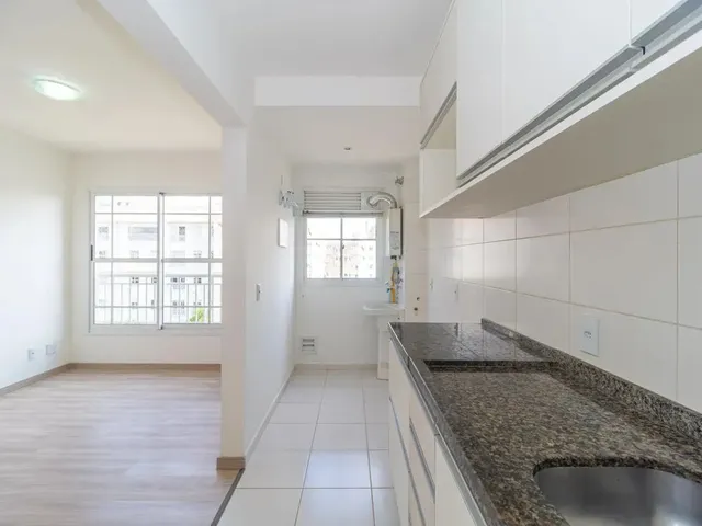 Apartamento 2 quartos e 1 banheiro, à venda, no bairro Campo Comprido em Curitiba