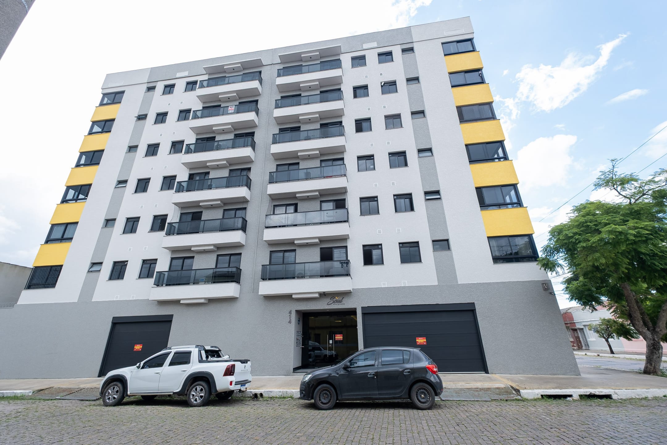 Apartamento de 1 dormitório mobiliado para aluguel no Centro de Pelotas RS com ótima localização, praticidade e conforto para o dia a dia