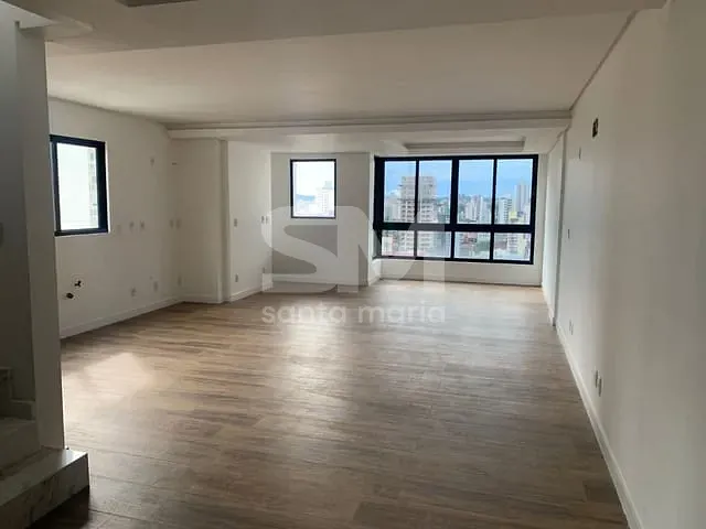 Apartamento com 305m² 4 quartos e 1 banheiro, para alugar, no bairro Centro em Chapecó