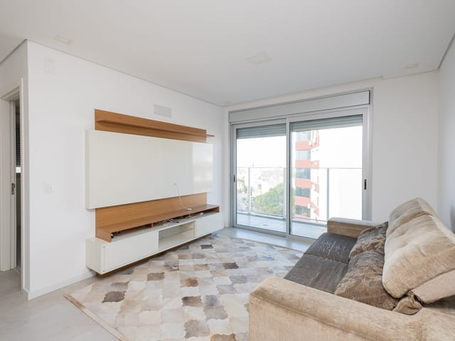 Apartamento 2 quartos e 1 banheiro, à venda ou para alugar, no bairro Centro em Pelotas